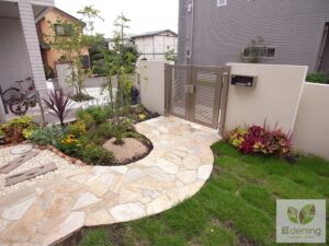 ナチュラル風クローズスタイル外構